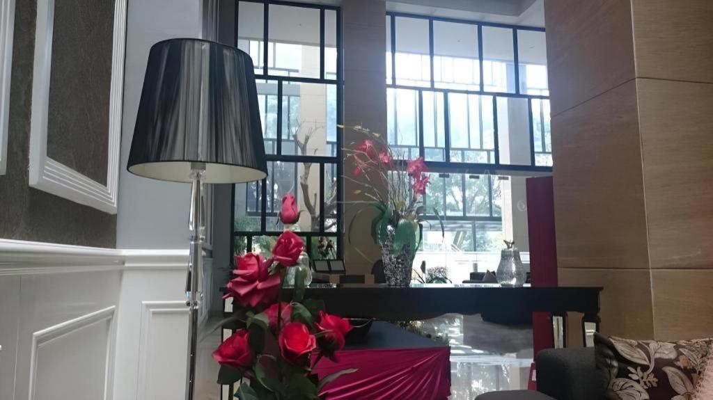Travello Hotel Bandung Buitenkant foto