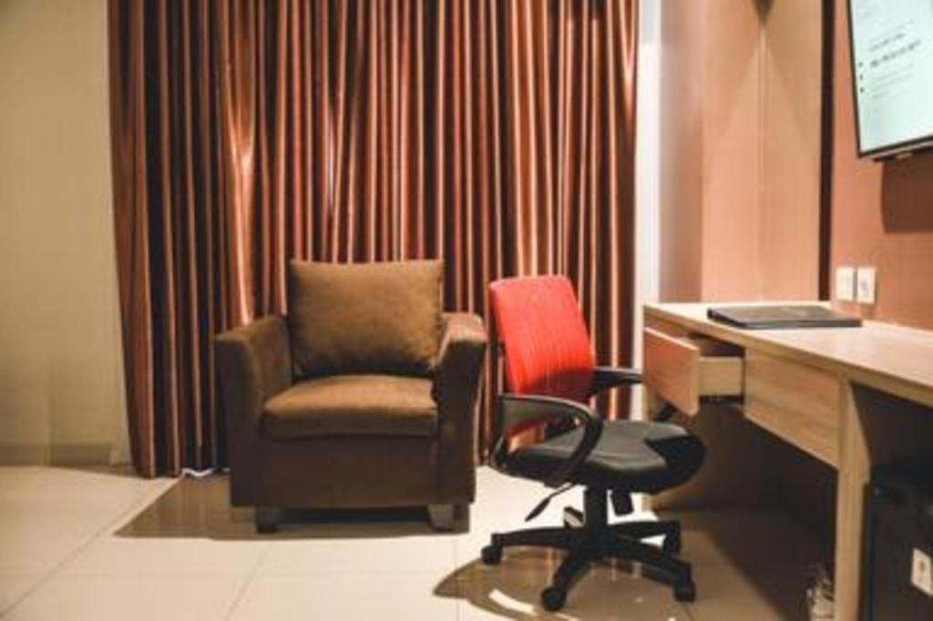 Travello Hotel Bandung Buitenkant foto